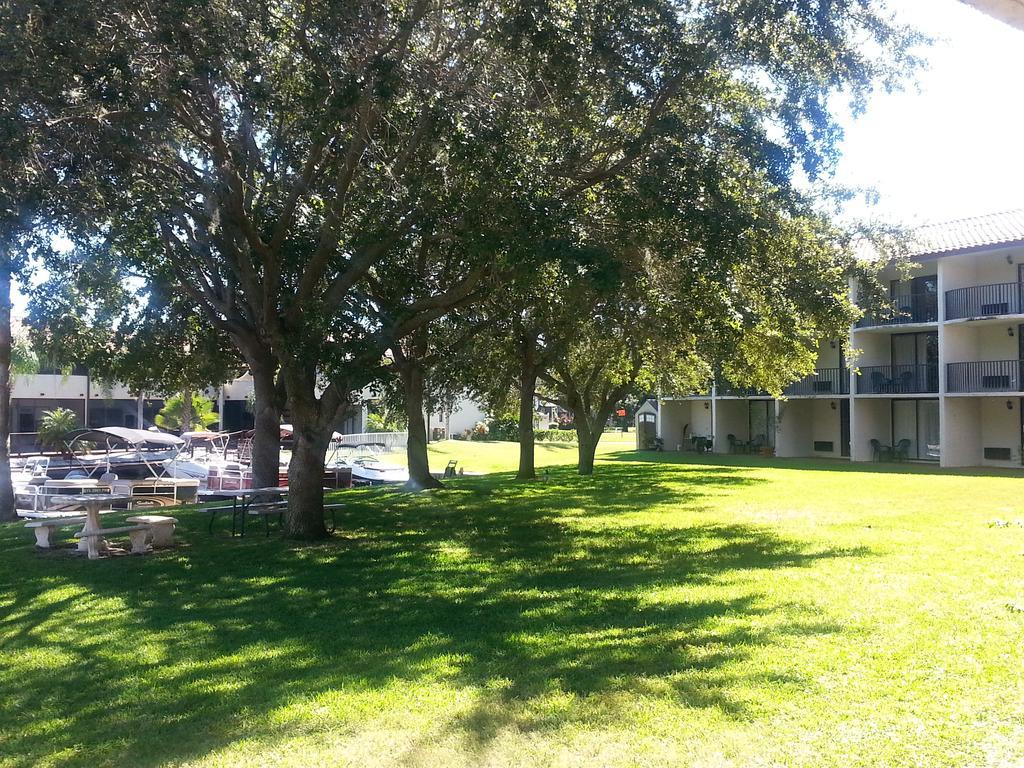Vista Inn Lake Tarpon Palm Harbor Exterior foto
