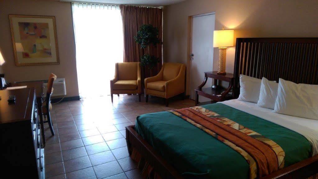 Vista Inn Lake Tarpon Palm Harbor Exterior foto